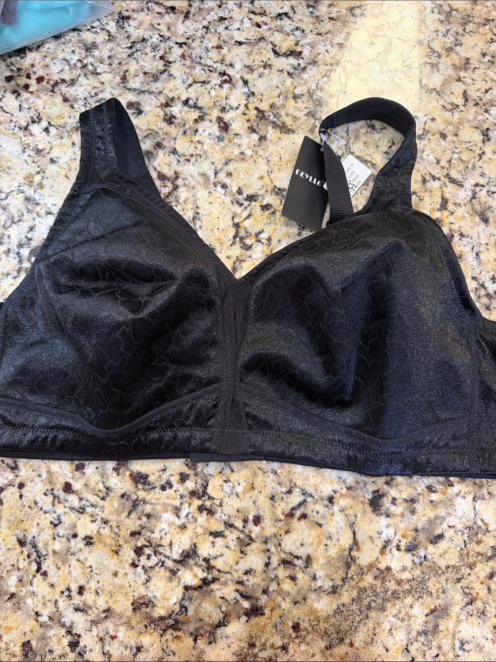 Lace-Accented Wireless Comfort Bra - Black